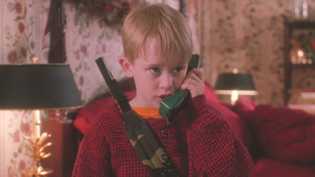 Kevin from Home Alone using household items creatively to set traps